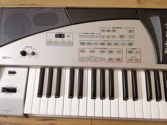 Roland e-60 - 2