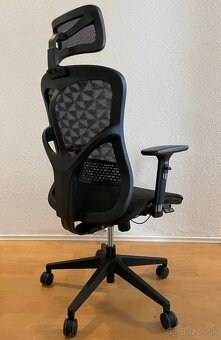 KANCELÁRSKA STOLIČKA ERGONOMICKÁ / KANCELÁRSKE KRESLO - 2