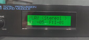Roland R8M - 2