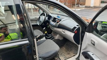 Mitsubishi L200 - 2
