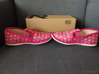 Papučky Rak 32, cena s poštovným - 2