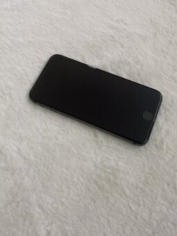 iPhone 8 BLACK - 256GB - 2