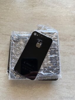 Iphone 4/4s zadne krity - 2