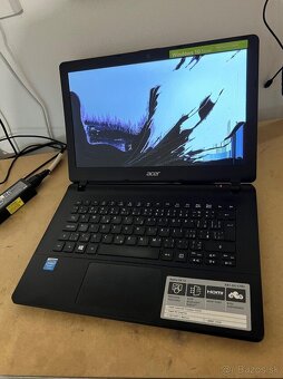 Predám notebook Acer 13,3"Aspire ES 13 na diely - opravu - 2