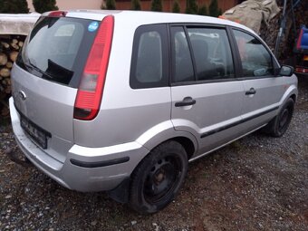 Predám auto na diely. - 2