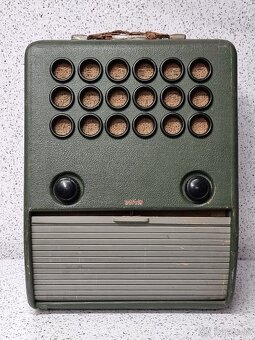40/50te roky 》PRENOSNÉ STAROŽITNÉ RADIO - 2