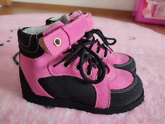 Dievčenské topanky v.28 - 2
