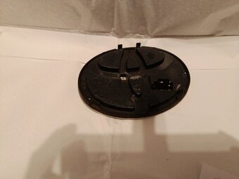 predny znak toyota 15x10,5 7531100030 40€ - 2