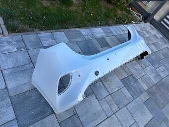 Kia Ceed HB 2018- zadny naraznik - 2