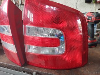 Škoda octavia 2 kombi svetlá - 2