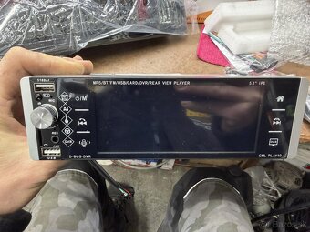 1 din farebné LCD, USB, Micro SD, MP3, AUX,tuner atď. - 2