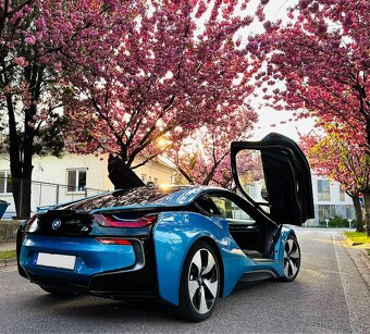 BMW i8 coupe - 2