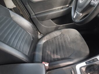 Interiér Passat B7 Highline sedan - 2