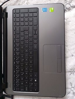rozpredám na diely notebook Hp 15 - r261nc - 2