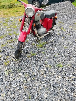 Jawa 250 592 - 2