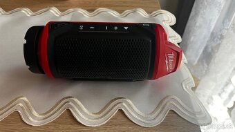 m12 milwaukee reproduktor - 2