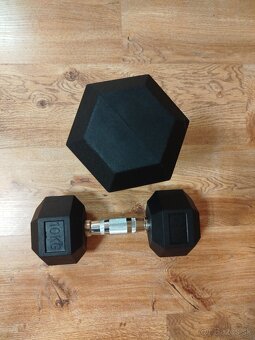 Hexagonalne činky 2x10kg =60€ - 2