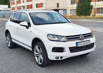 Volkswagen Touareg 3.0 TDI R-Line - 2