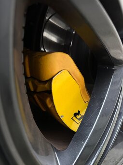 Golf 5 predné brzdy R32 - 2