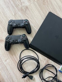 Playstation 4 slim 500GB +2 OVLÁDAČE - 2