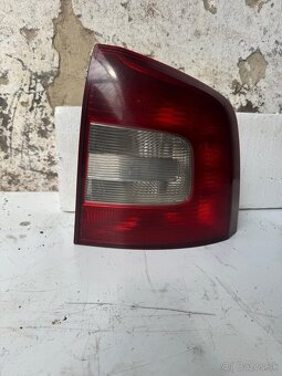 Skoda octavia 2 facelift svetlo - 2