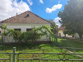 Na predaj 2 rodinné domy -Alekšince len 13km NR - 2