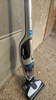 Tyčový vysávač Philips PowerPro Aqua - 2