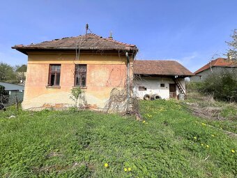 PREDAJ dom s pozemkom 749 m² v obci Malé HOSTE - 2