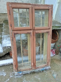 Predám staré zárubne a okno - 2