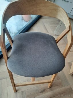 Dubová barová stolička - 2