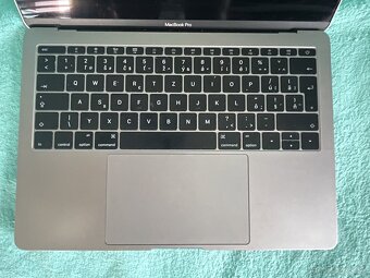 Predám veľmi zachovalý MacBook Pro s príslušenstvom - 2