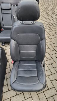 Mercedes GLE sedacky - 2