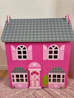 Drevený domček pre bábiky - 2