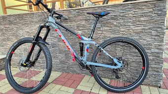 Celoodpružený horský bicykel značky CUBE - 2