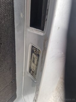 VW Passat B6 kombi zadné kufrove dvere - 2