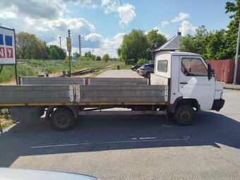 Nissan Trade - 2