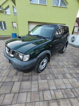 NISSAN Terrano - 2