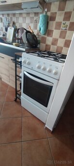 Sporak plynovy a rura elektricka - 2