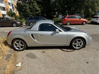 Toyota MR2 - 2