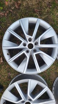 Predám Originálne Hliníkove Disky Škoda 18" Braga - 2