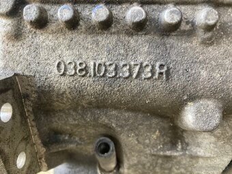 Hlava motora 1.9tdi 77kW 038103373R - 2