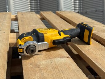 Multifunkčné naradie Dewalt 18V - 2