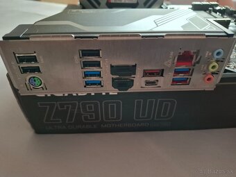 gygabyte Z790 UD, i5 13600KF, 32 gb ram ddr5 - 2