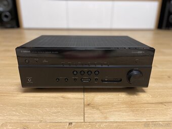 Yamaha RX-V479 - 2
