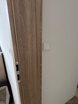 Interiérové dvere práve so zárubňou - 2