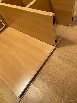 Toaletný stolík so zrkadlom a policovou skrinkou - 2