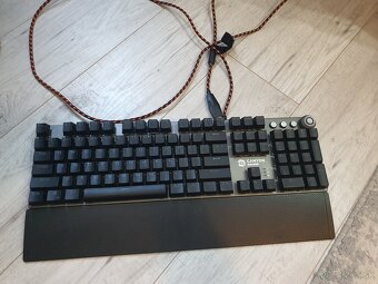 Herna klavesnica - 2