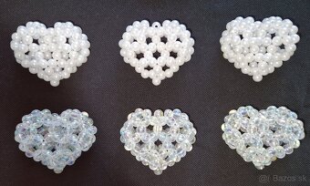 Krásny ručne šitý prívesok: srdce z korálok - 2