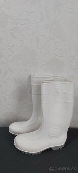 Biele gumené čižmy - 2