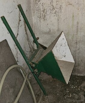 Lis na hrozno a ovocie + Mlynček na hrozno - 2